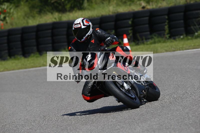 /Archiv-2024/29 12.06.2024 MOTO.CH Track Day ADR/Gruppe blau/42